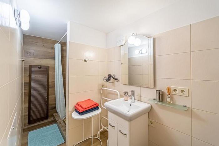 Old Town Apartment With A Separate Entrance Kaunas Buitenkant foto
